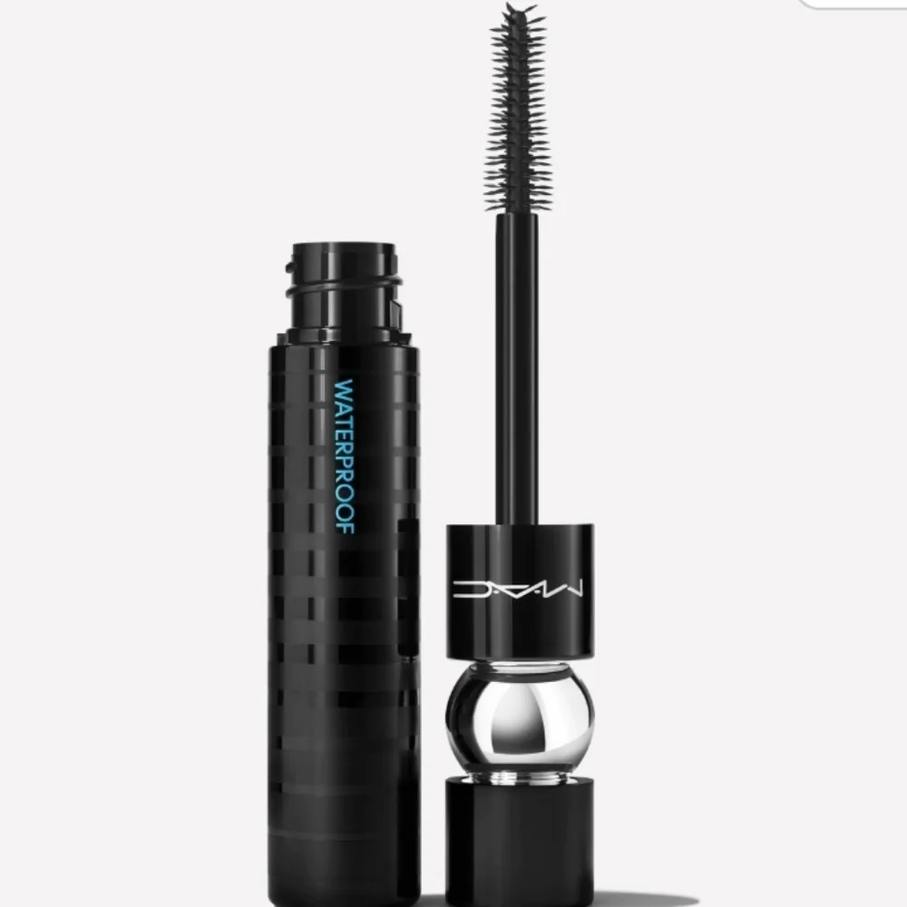 MAC Waterproof Mascara Superstack Mega Brush MACStack